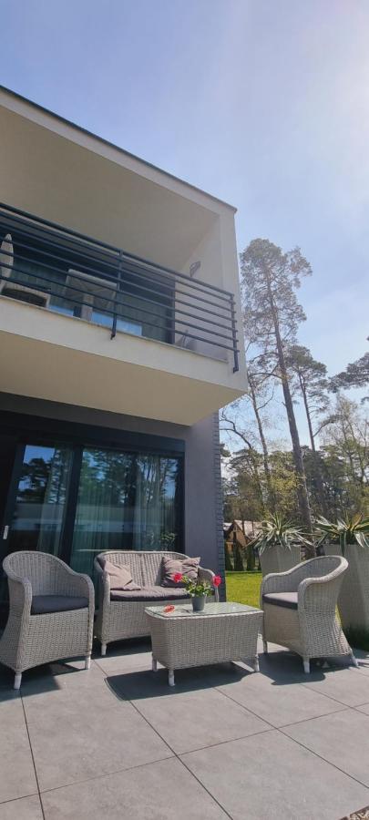 Leo Royal Apartament โปเบียโรโว ภายนอก รูปภาพ
